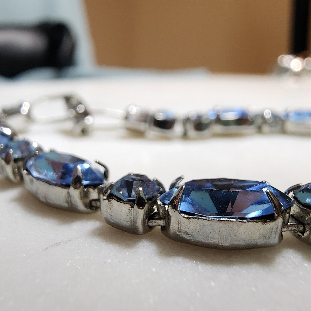 Vintage Weiss Two-tone Blue Rhinestone Bracelet Silver-Tone Mid-century 50s–60s - Picture 10 of 17